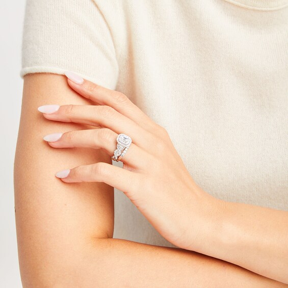 Celebration Ideal Emerald-Cut Diamond Ring Set