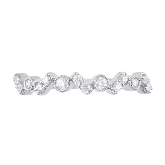 1/5 CT. T.w. Diamond Bezel-Set Zig-Zag Duos Band in 10K White Gold