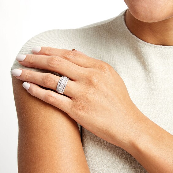 1 CT. T.w. Diamond Edge Lattice Center Row Band in 14K White Gold