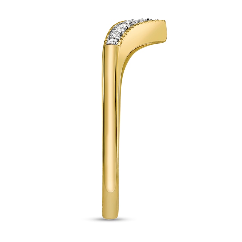 Main Image 2 of 1/10 CT. T.W. Diamond Chevron Band in 10K Gold