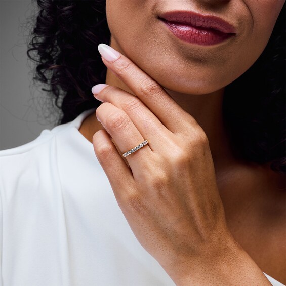 1/2 CT. T.w. Certified Diamond Band in 18K Gold (I/Vs2)