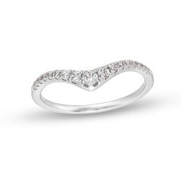 1/4 CT. T.W. Diamond Graduated Chevron Anniversary Band in 14K White Gold