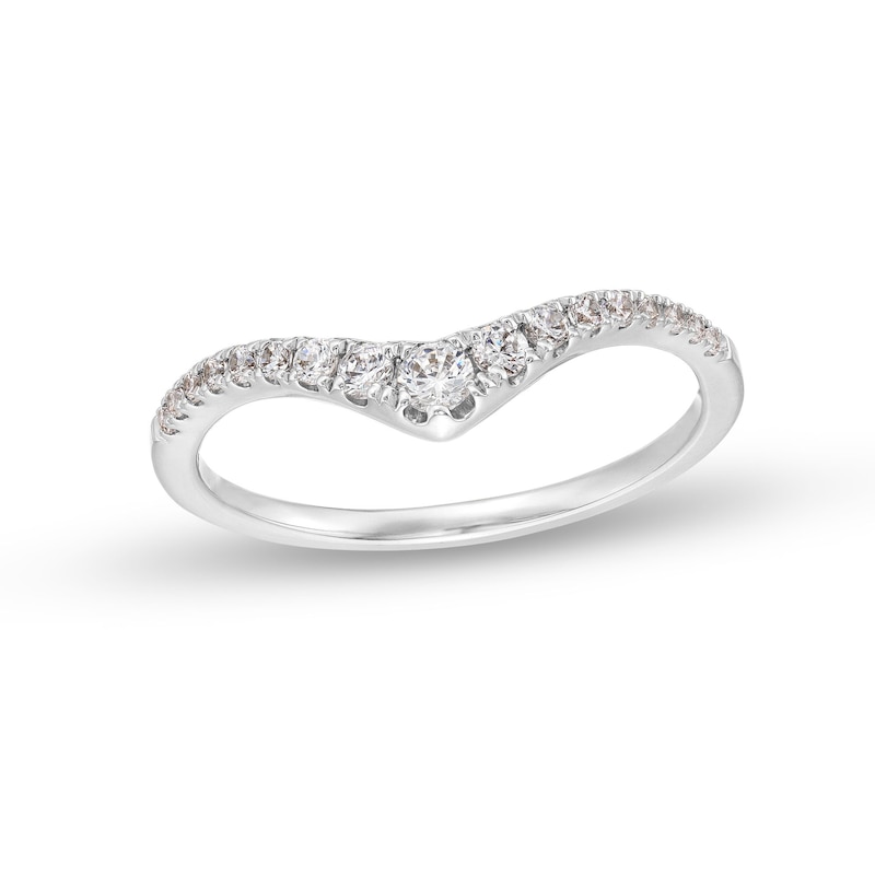 Main Image 1 of 1/4 CT. T.W. Diamond Graduated Chevron Anniversary Band in 14K White Gold