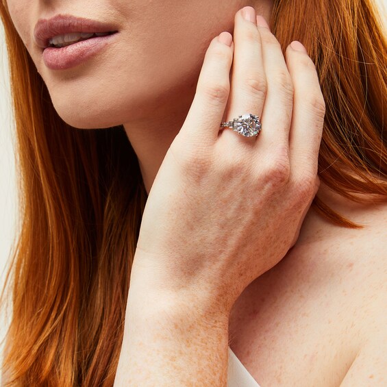 5-5/8 CT. T.w. Certified Lab-Grown Diamond Tri-Sides Collar Engagement Ring in 14K White Gold (F/Vs2)