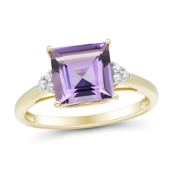 8.0mm Princess-Cut Amethyst and 1/20 CT. T.w. Diamond Tri-Sides Ring in 10K Gold