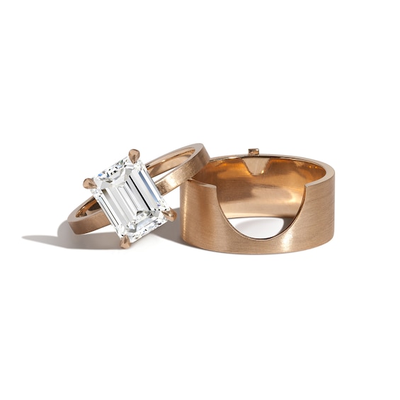 Zales x Shahla 1-1/2 CT. Emerald-Cut Certified Lab-Grown Diamond Solitaire Kahn Ring Set in 14K Gold (F/Vs2)