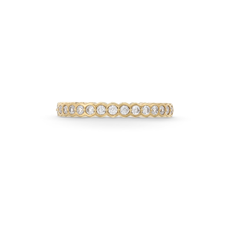 Main Image 4 of 1/4 CT. T.W. Diamond Scallop Edge Anniversary Band in 14K Gold