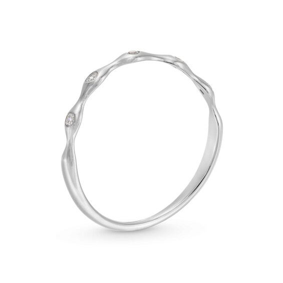 1/20 CT. T.w. Diamond Five Stone Scallop Stackable Anniversary Band in 10K White Gold