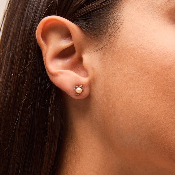 4.0mm Freshwater Cultured Pearl Solitaire Heart Stud Earrings in Solid 10K Gold