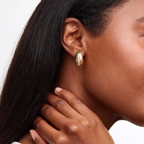 Sculpted Ribbed Teardrop Earrings in Hollow 14K Gold