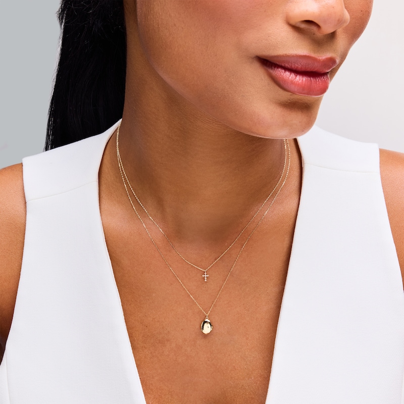 Main Image 2 of Oval Locket in 10K Gold