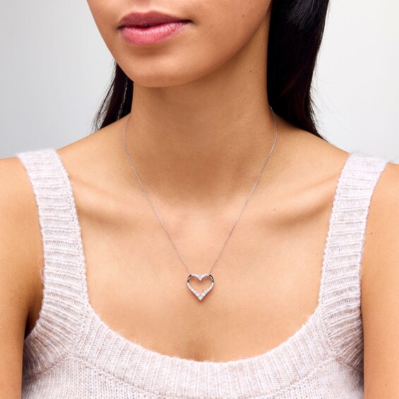 3/4 CT. T.w. Certified Lab-Grown Diamond Graduated Heart Pendant in Sterling Silver (I/Si2)