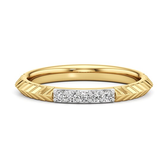 1/10 CT. T.w. Lab-Grown Diamond Knife Edge Chevron Pattern Ring in Sterling Silver with 24K Gold Plate