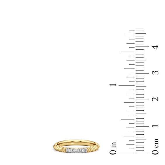 1/10 CT. T.w. Lab-Grown Diamond Knife Edge Chevron Pattern Ring in Sterling Silver with 24K Gold Plate