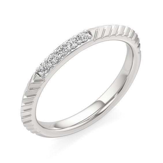 1/10 CT. T.w. Lab-Grown Diamond Knife Edge Chevron Pattern Ring in Sterling Silver