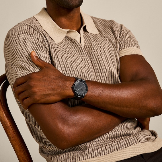 Menâs Fossil Minimalist Black IP Leather Strap Watch with Black Sunray Dial (Model: Fs5447)