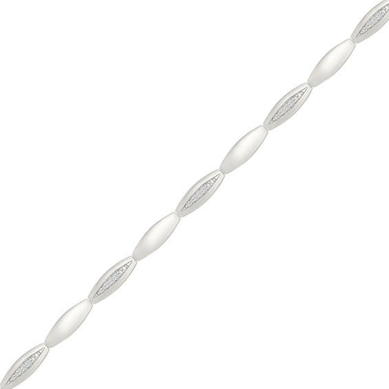 1/10 CT. T.w. Diamond Oval Link Bracelet in Sterling Silver - 7.5"