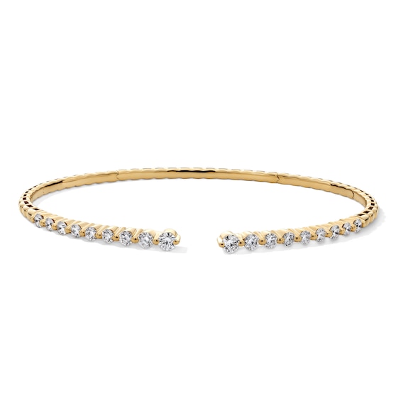 CT. T.w. Certified Lab-Grown Diamond Graduated Open Flex Bangle in 10K Gold (F/Vs2