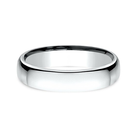 4.5mm Comfort-Fit Euro Engravable Wedding Band in 10K Gold (1-2 Lines