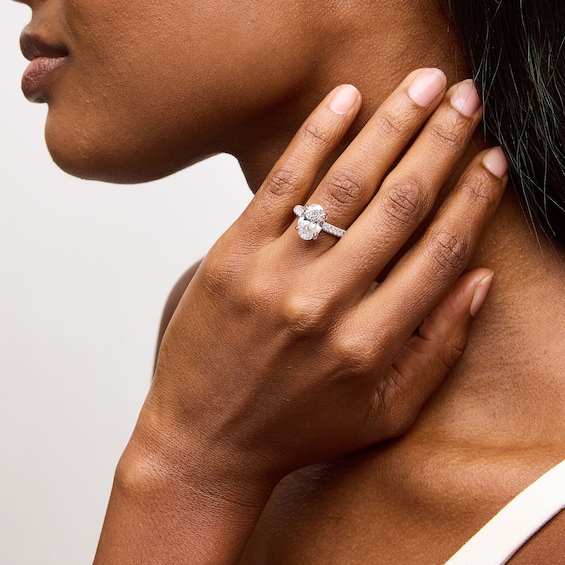 Vera Wang Love Collection 3-7/8 CT. T.w. Oval Certified Lab-Grown Diamond Engagement Ring in Platinum (F/Vs2)