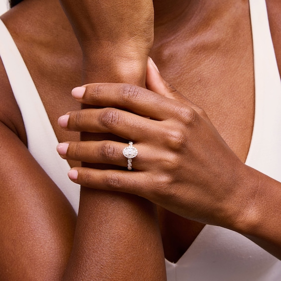Vera Wang Love Collection 1-5/8 CT. T.w. Oval Certified Lab-Grown Diamond Frame Engagement Ring in Platinum (F/Vs2)