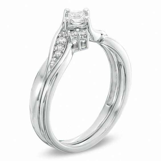 Previously Owned - 1/4 CT. T.w. Princess-Cut Diamond Soldered Bridal Set in 10K White Gold