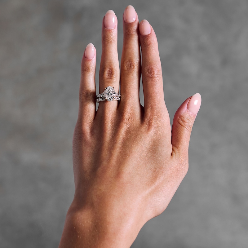 Main Image 2 of 4-1/2 CT. T.W. Oval Certified Lab-Grown Diamond Frame Bridal Set in 14K Gold (F/VS2)
