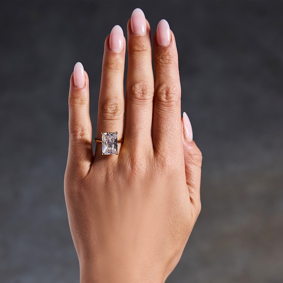 7 CT. T.w. Radiant-Cut Certified Lab-Grown Diamond Solitaire Engagement Ring in 14K Gold (F/Vs2)