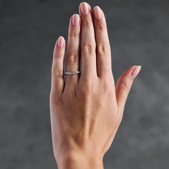 Vera Wang Love Collection 5/8 CT. T.w. Certified Lab-Grown Diamond Contour Band in 14K White Gold (F/Vs2)