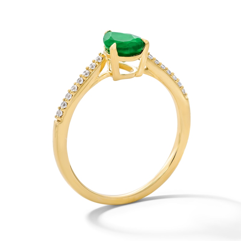 Main Image 3 of Pear-Shaped Emerald and 1/10 CT. T.W. Lab-Grown Diamond Ring in 10K Gold (F/VS2)