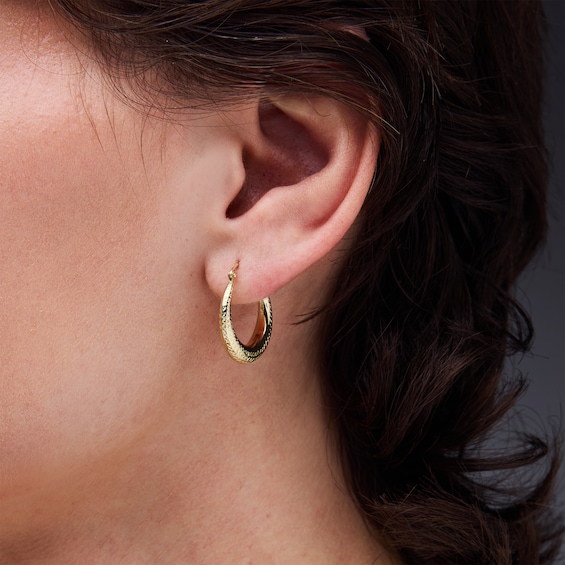 Diamond-Cut Tapered Hoop Earrings in 10K Gold