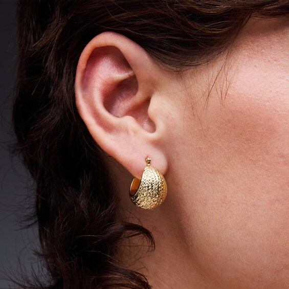 Diamond-Cut Tapered Dome Hoop Earrings in 10K Gold