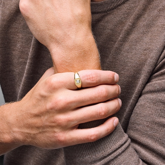 1/4 CT. T.w. Radiant-Cut Lab-Grown Diamond Solitaire Signet Ring in Sterling Silver with 14K Gold Plate (F/Vs2)