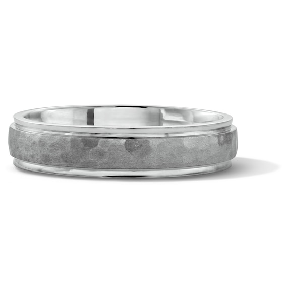 5.0mm Engravable Hammered Stepped-Edge Wedding Band in Sterling Silver (1 Line)