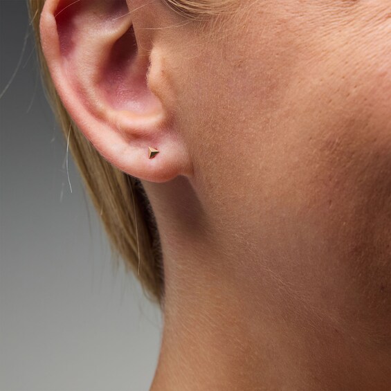 Pyramid Single Cartilage Stud Earring in 14K Gold
