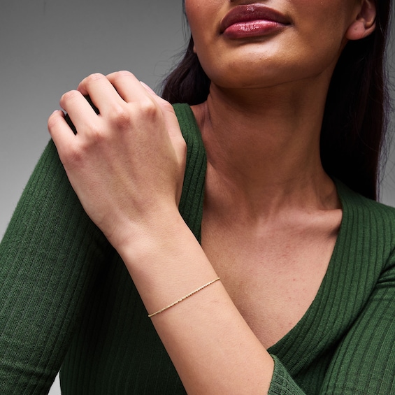 1.4mm Criss-Cross Chain Bracelet in Solid 10K Gold - 7.0"