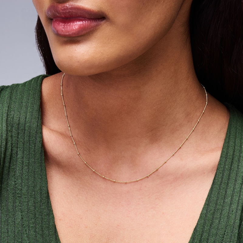 Main Image 2 of 0.9mm Saturn Curb Chain in Solid 10K Gold  - 18"