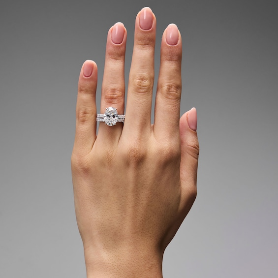 Vera Wang Love Collection 7-1/4 CT. T.w. Oval Certified Lab-Grown Diamond Bridal Set in 14K White Gold (F/Vs2)