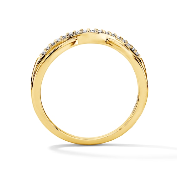 1/10 CT. T.w. Diamond Chevron Band in 14K Yellow Gold