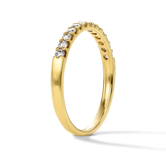 1/4 CT. T.w. Diamond Anniversary Band in 14K Gold