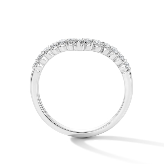 1/4 CT. T.w. Lab-Grown Diamond Chevron Anniversary Band in 14K White Gold (F/Vs2)