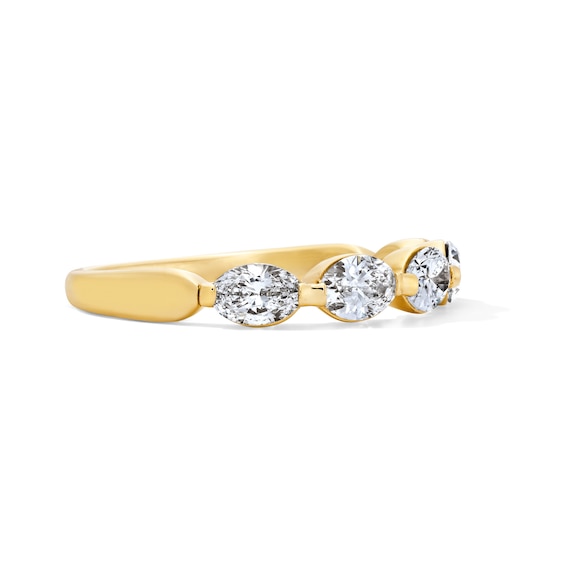 1 CT. T.w. Oval Lab-Grown Diamond Band in 14K Gold (F/Vs2)