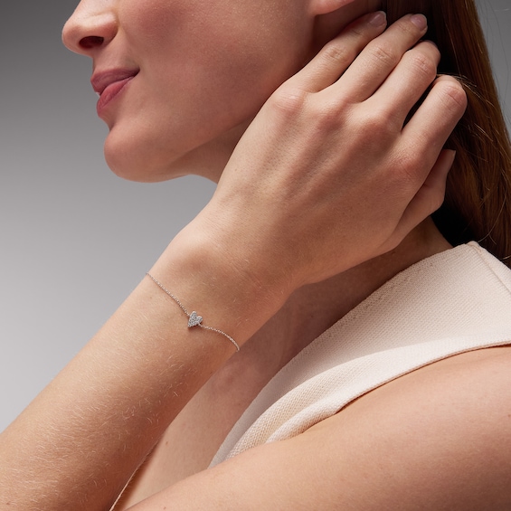 1/10 Ct.t.w. Lab-Grown Diamond Heart Bracelet in 10K White Gold (F/Vs2) - 7.0″