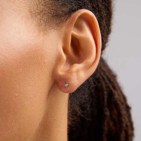 Lab-Grown Diamond Accent Starburst Cartilage Earring in Solid 14K White Gold (F/Vs2)