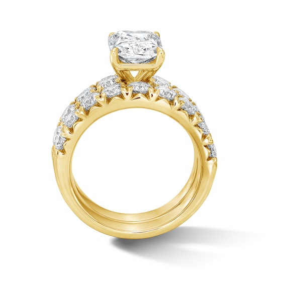 5 1/2 CT. T.w. Radiant-Cut Certified Lab-Grown Diamond Bridal Set in 14K Yellow Gold (F/Vs2)