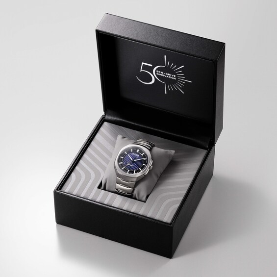 Men's Citizen Limited Edition Photon Titanium Watch with Black Dial (Model: Bj6560-53W)