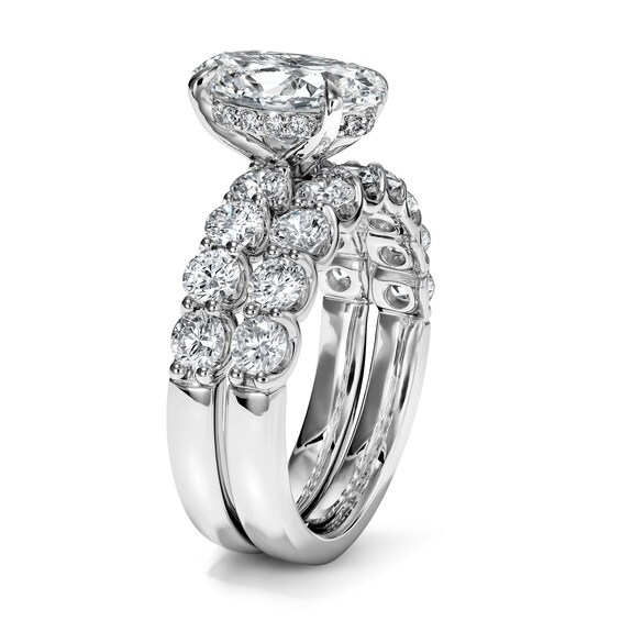 4-1/2 CT. T.w. Certified Oval Lab-Grown Diamond Bridal Set in 14K White Gold (F/Vs2)