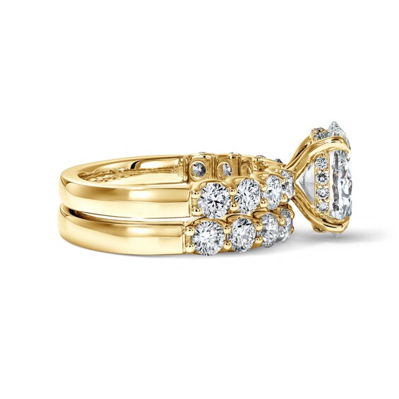 4-1/2 CT. T.w. Certified Oval Lab-Grown Diamond Bridal Set in 14K Gold (F/Vs2)