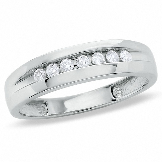 Previously Owned - 1/4 CT. T.w. Diamond Wedding Band in 10K White Gold