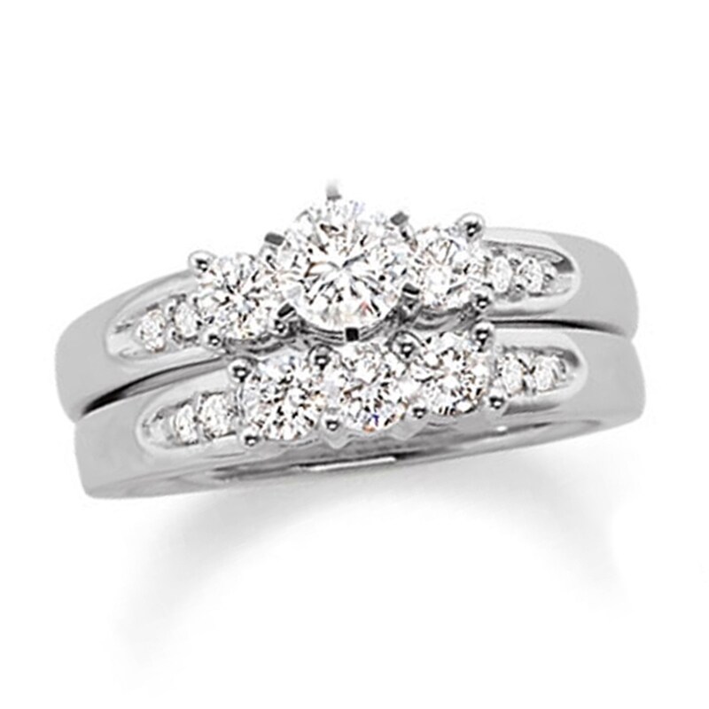 Main Image 1 of Previously Owned - 1-1/2 CT. T.W. Diamond Three Stone Bridal Set in 14K White Gold
